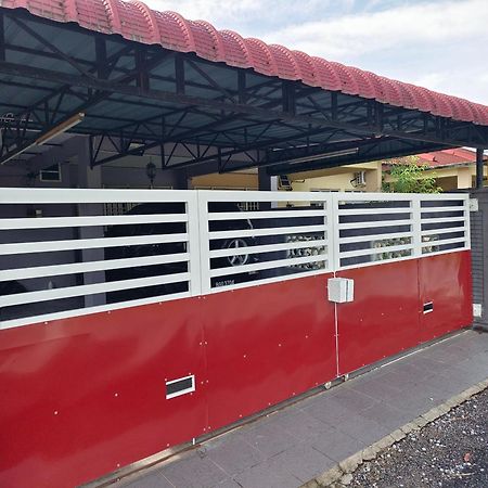 Bunga Homestay Kelantan Bachok Bagian luar foto